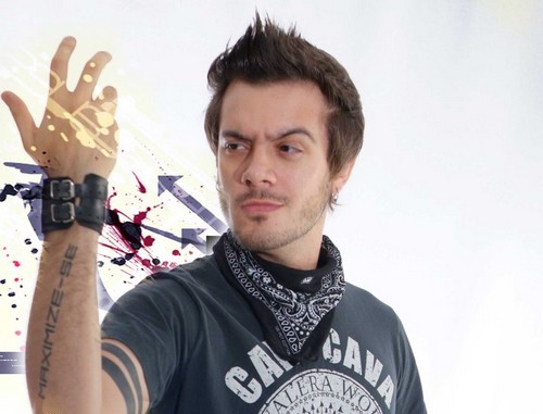 Max Porto solta o verbo e fala dos "críticos de BBB"