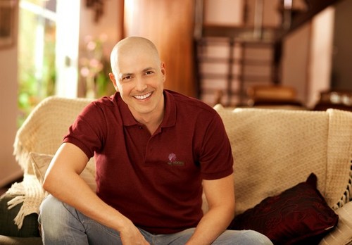 Reynaldo Gianecchini faz campanha beneficente para Abrale