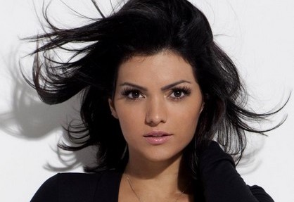 Kelly Key lança teaser de novo clipe 'SHAKING'