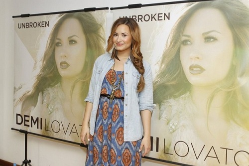 Demi Lovato atende imprensa em coletiva no Rio de Janeiro
