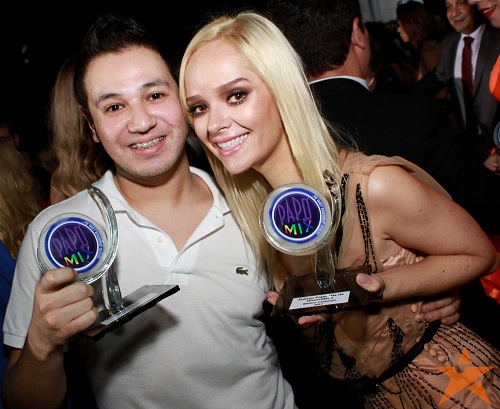 Dj Paulo Pringles e Lorena Simpson 1°Prêmio PapoMix Diversidade Fotos:Luciano santos PORTAL FAMA