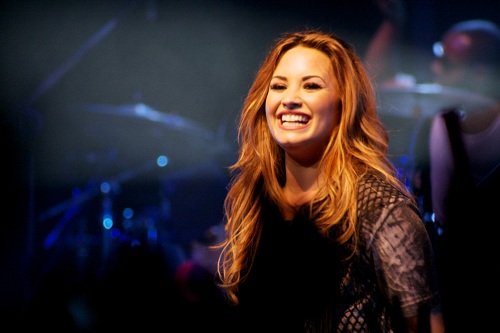 Confira o que estrela Teen Demi Lovato pediu em seu camarim do Brasil para o Z Festival 2012