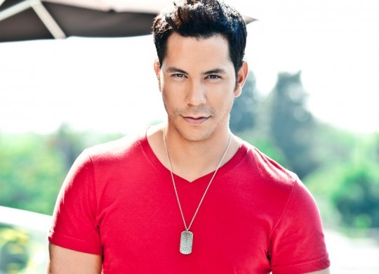 Novidades: Ex-RBD Christian Chávez lança preview de novo clipe