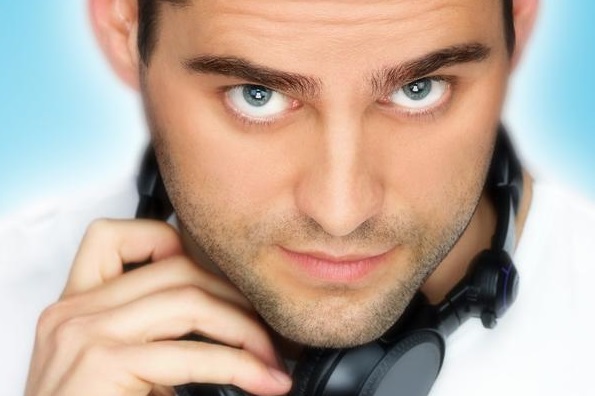#BaladeirosDePlantão: Dj Chris Bekker é o destaque hoje na The Week