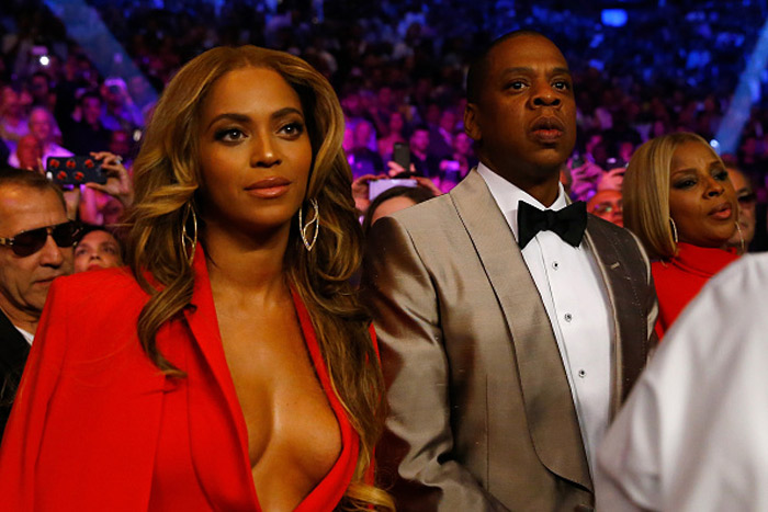 BEYONCÉ APARECE SUPER SEXY EM LUTA
