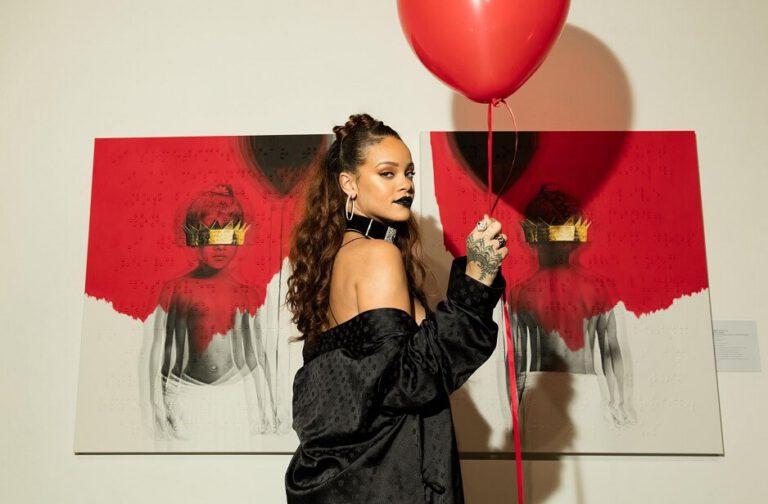 #AntiR8: Rihanna lança capa de novo CD em Evento Fechado