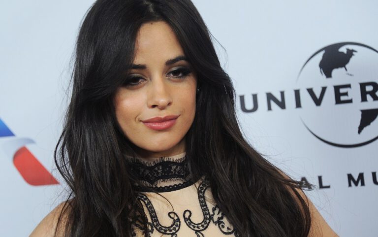 Camila Cabello deixa o Fifth Harmony para seguir Carreira Solo