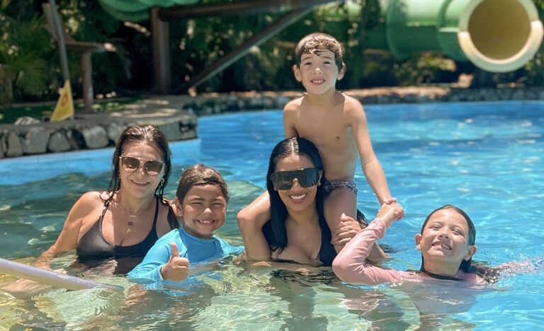 Diversão: Simaria curte Beach Park com família em Fortaleza