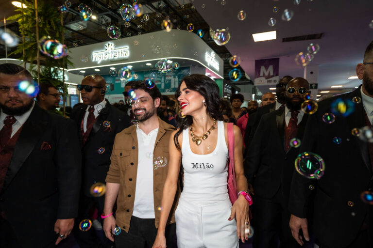 Natalia Beauty causa alvoroço no Stand da Ruby Rose na Beauty Fair 2024