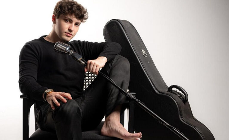 Gabriel Aiala: Conheça o novo cantor Revelação da música brasileira!